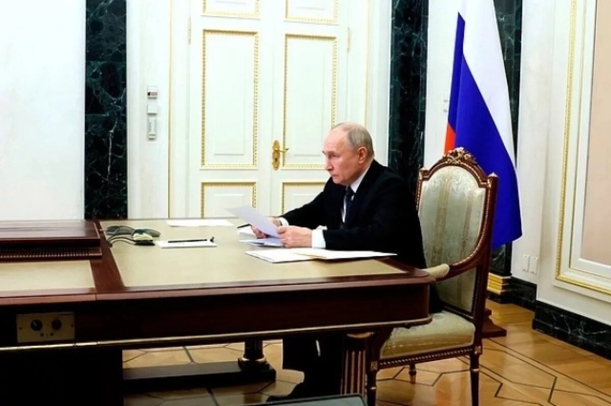    Путин поговорил по телефону с губернатором Брянской области Богомазом