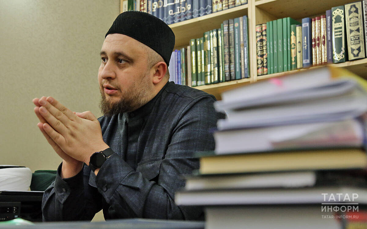 Рустам хазрат Хайруллин: «Всевышний не смотрит ни на кости, ни на кровь, ни на шерсть, ни на вес. Он смотрит на наше сердце – с каким намерением мы это делаем»Фото: © Рамиль Гали / «Татар-информ»