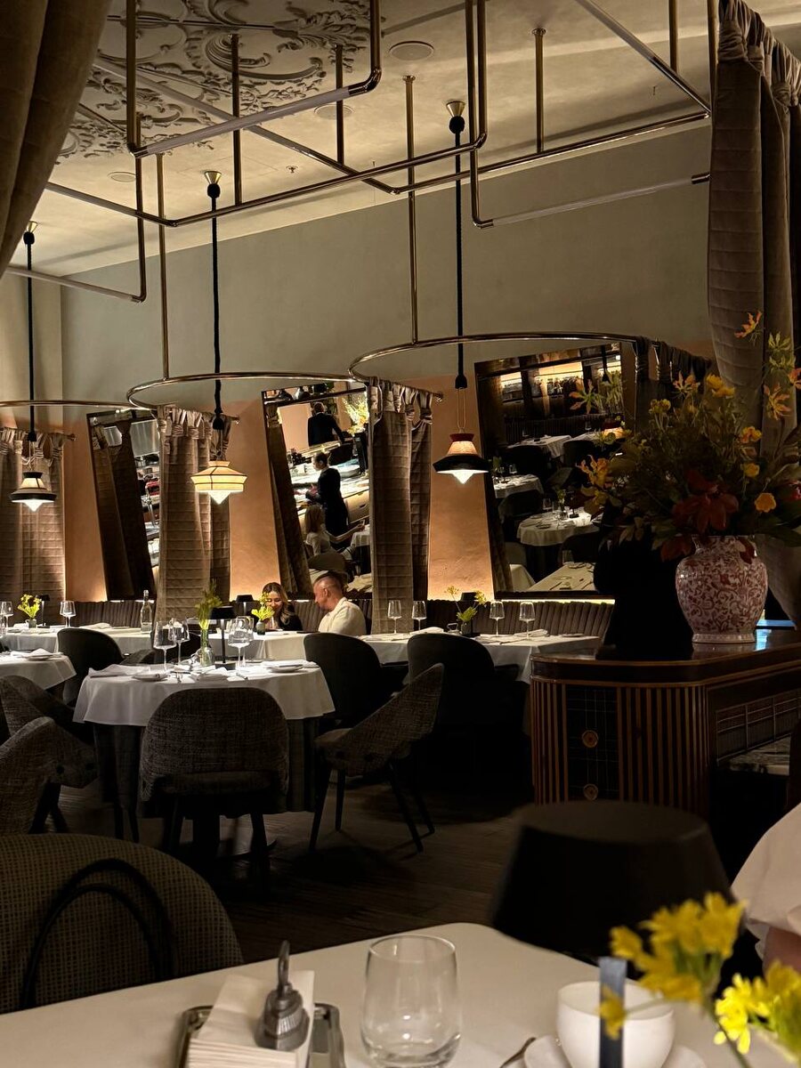 Столики со шторкой, как в ателье