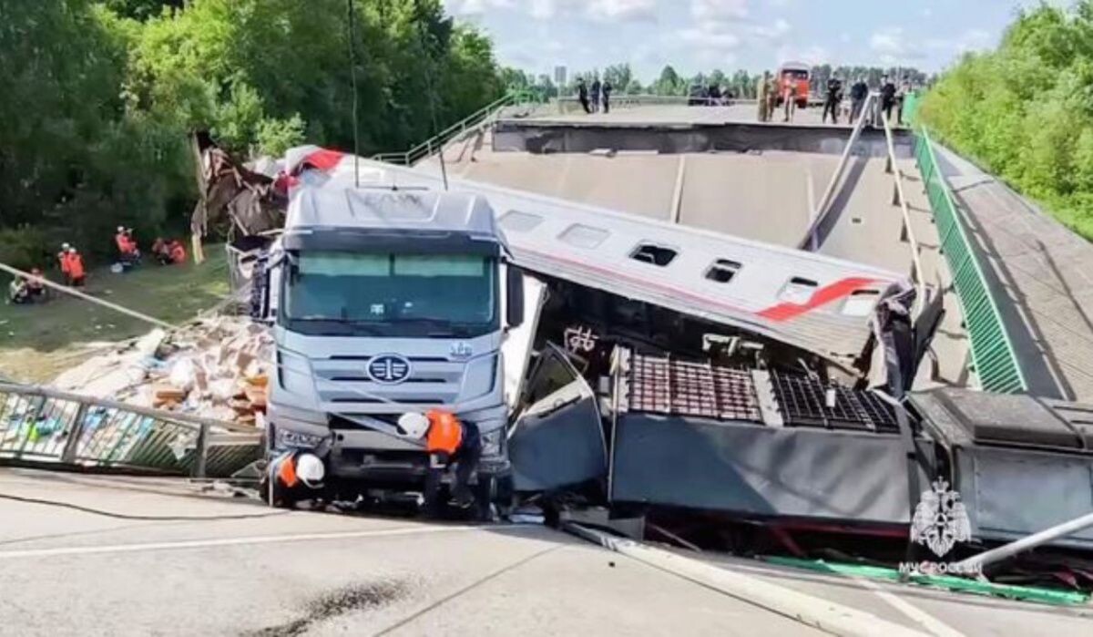     Место происшествия. Источник: Telegram Автор фото: МЧС России