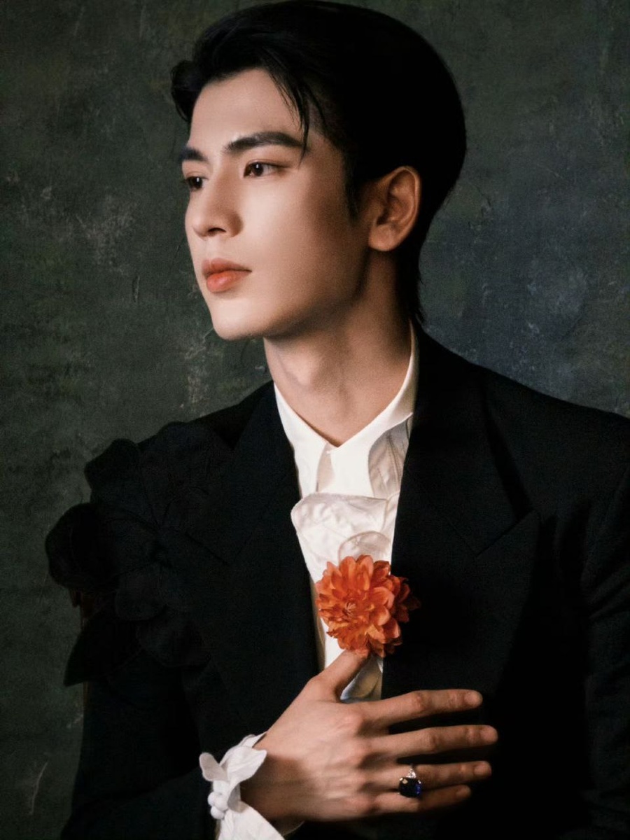 Чжан Линхэ. Обязательно листайте галерею...