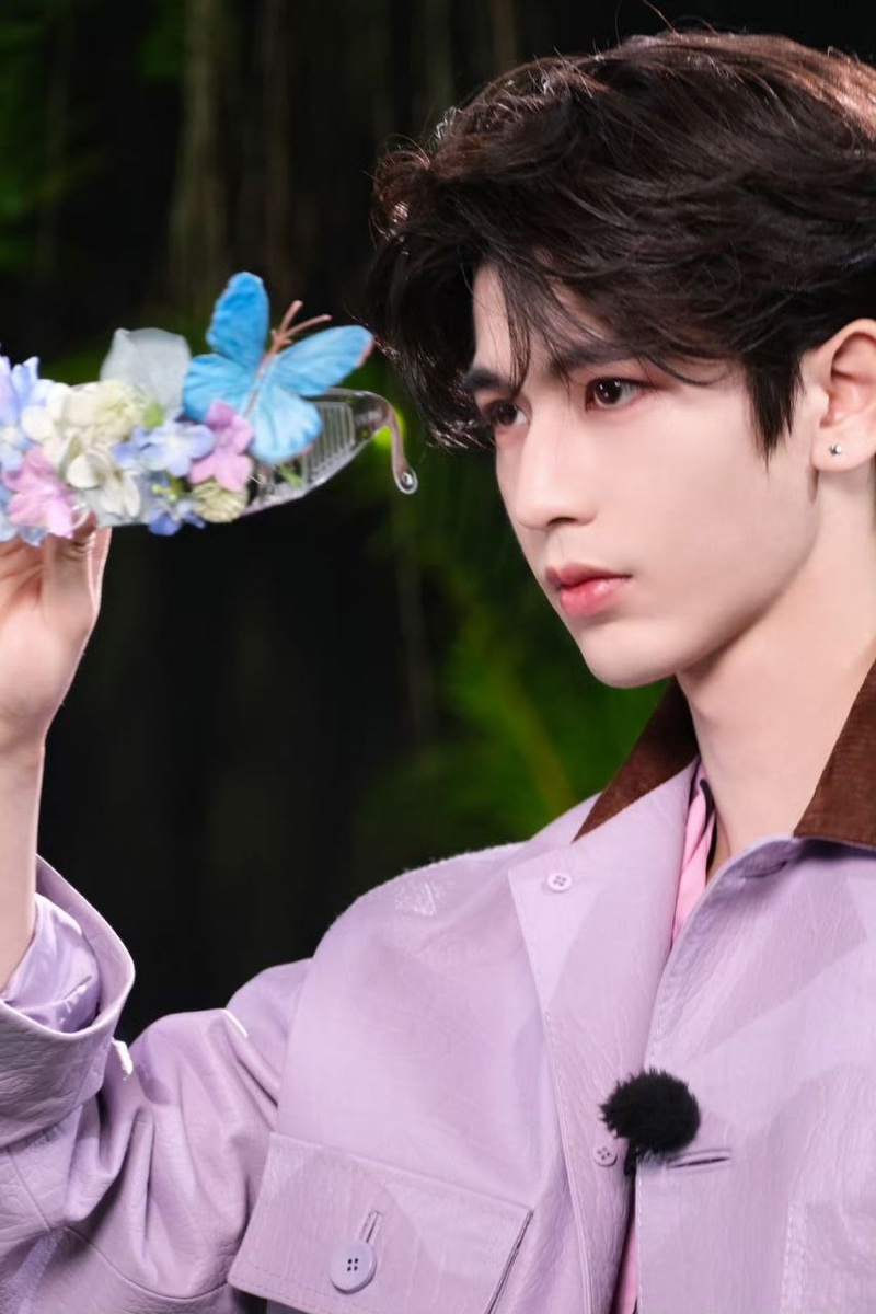 Актёр Чжан Линхэ. В галерее много сногсшибательных фото...