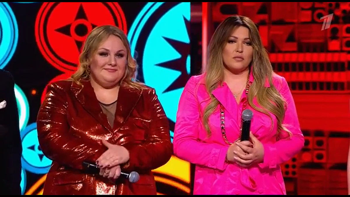 Дамы в красном