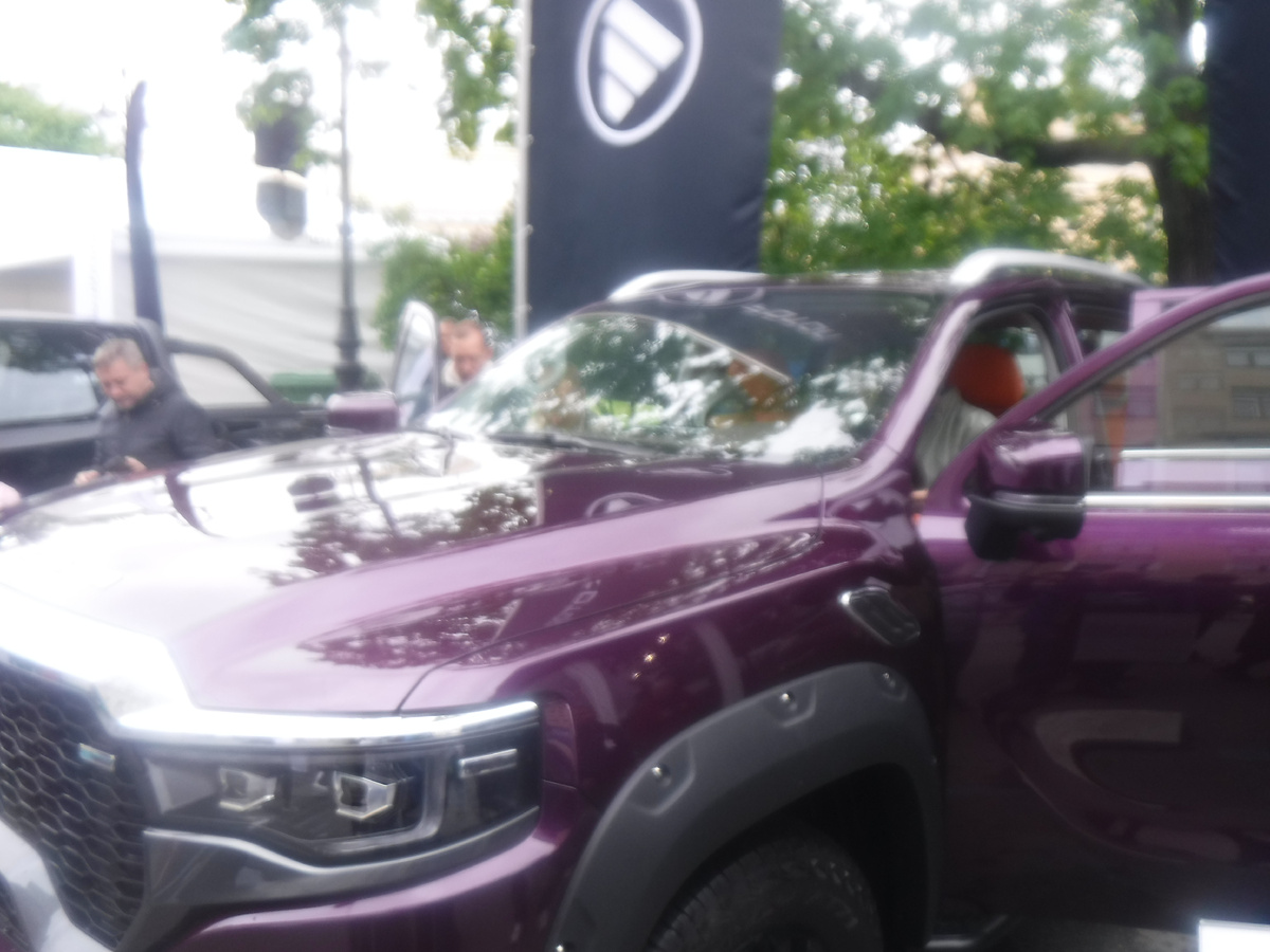 Новый автомобиль 