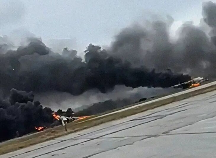     Последствия атаки на российскую авиабазу 1 июня 2025 года. Источник: pressa98.ru.