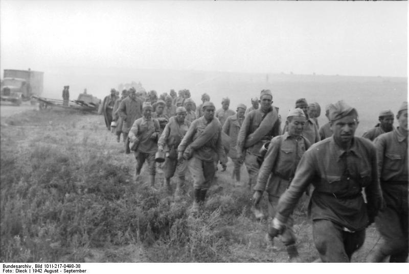     Патриоты из ГУЛАГА: как зеки и их охранники на фронтах Великой Отечественной воевали
