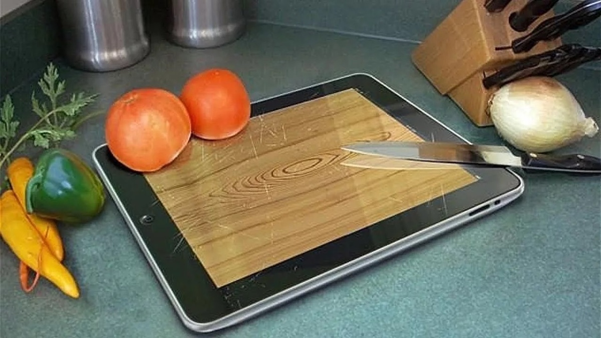 Планшет как доска. Источник: YouTube.