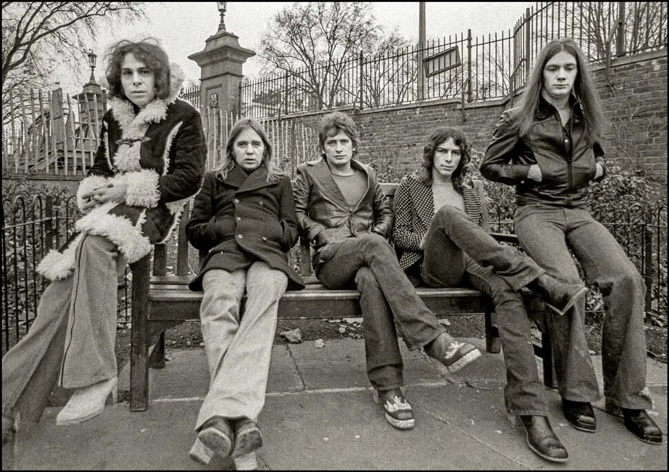 Elf  в Лондоне, 1972. Слева направо: Ронни Дио, Гэри Дрисколл, Микки Ли Соул, Стив Эдвардс, Крейг Грубер