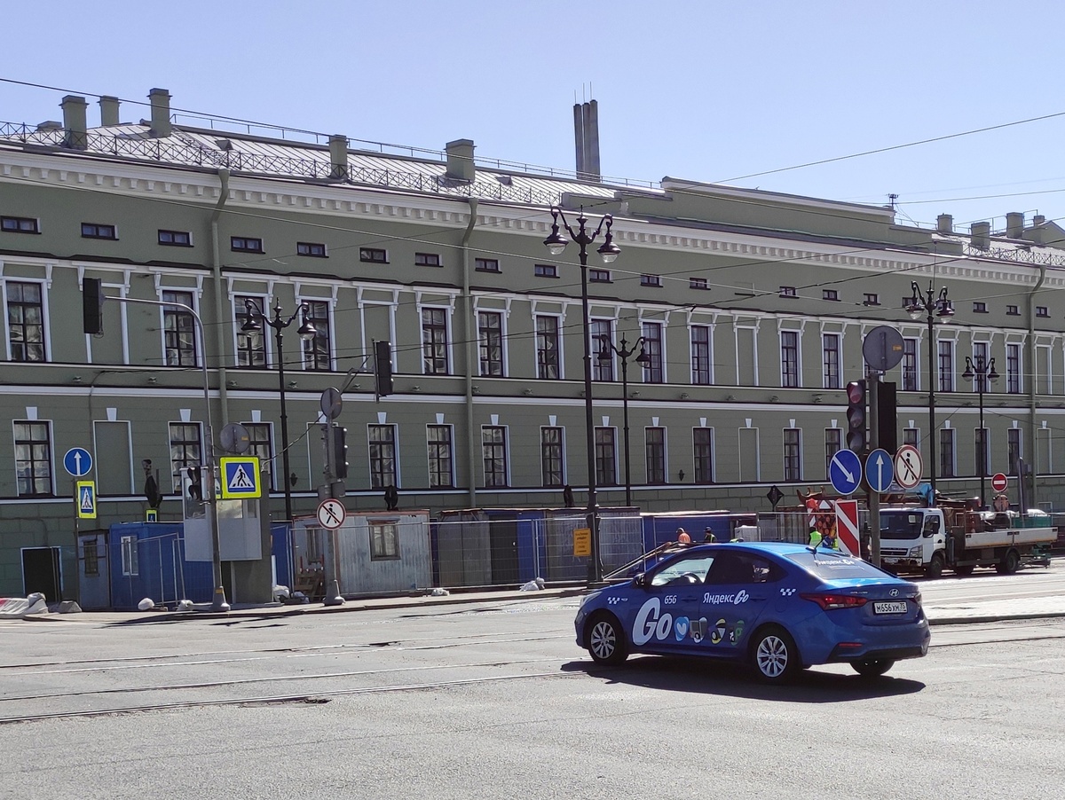 Такси в СПб. С нами всё в новом цвете!