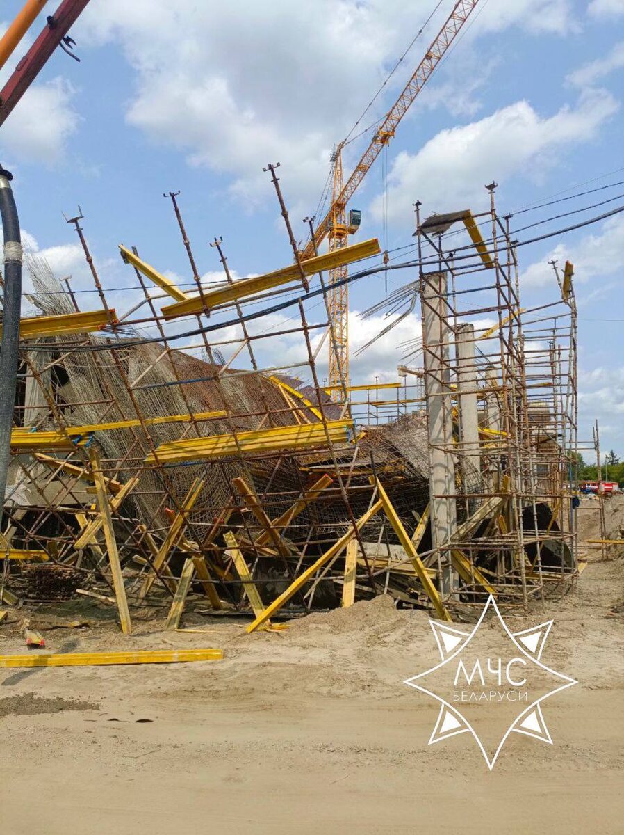 В Бресте обрушился каркас строящегося ТЦ
