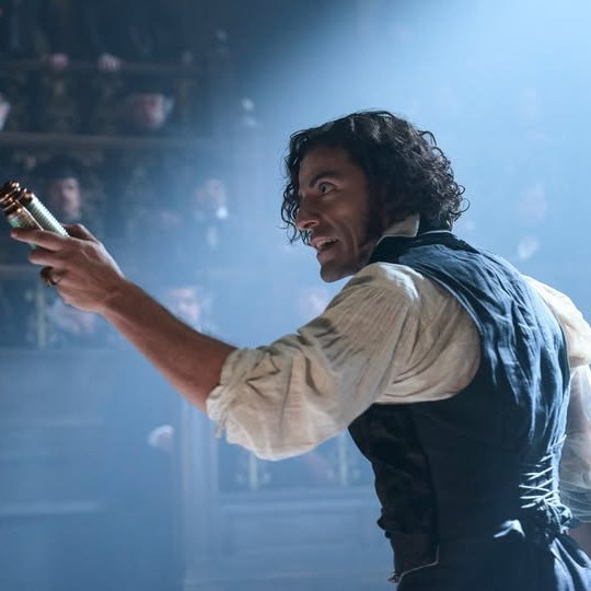     Оскар Айзек создает чудовище в трейлере «Франкенштейна»