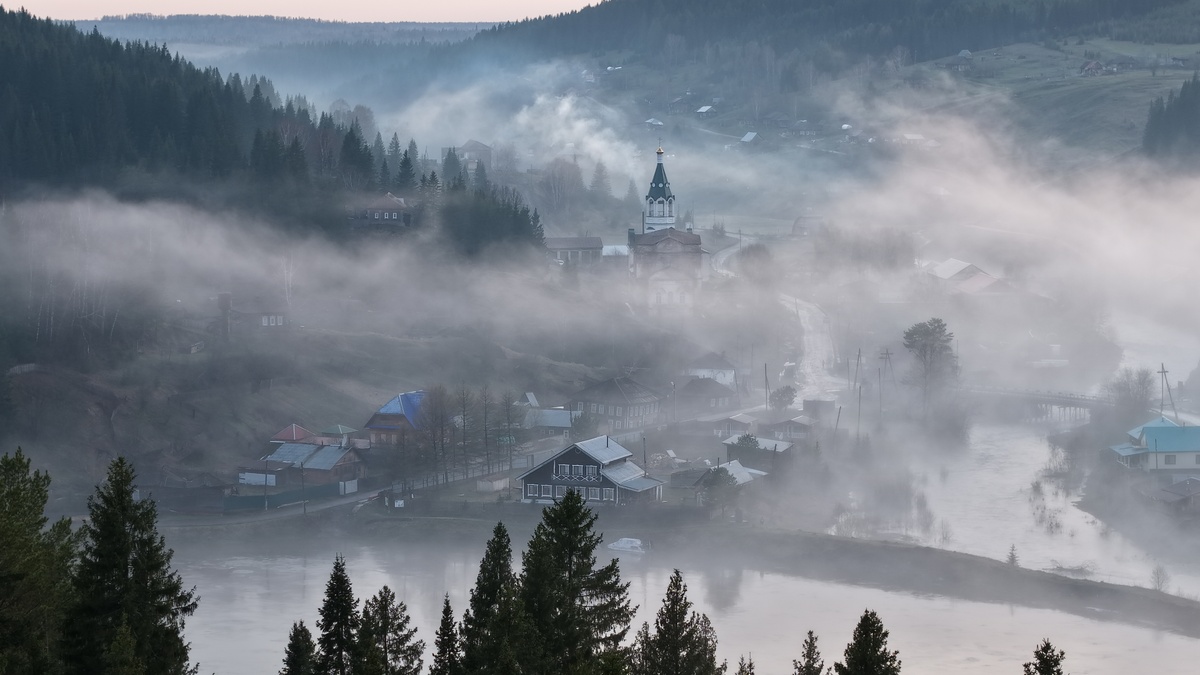 село Кын-завод на реке Чусовая