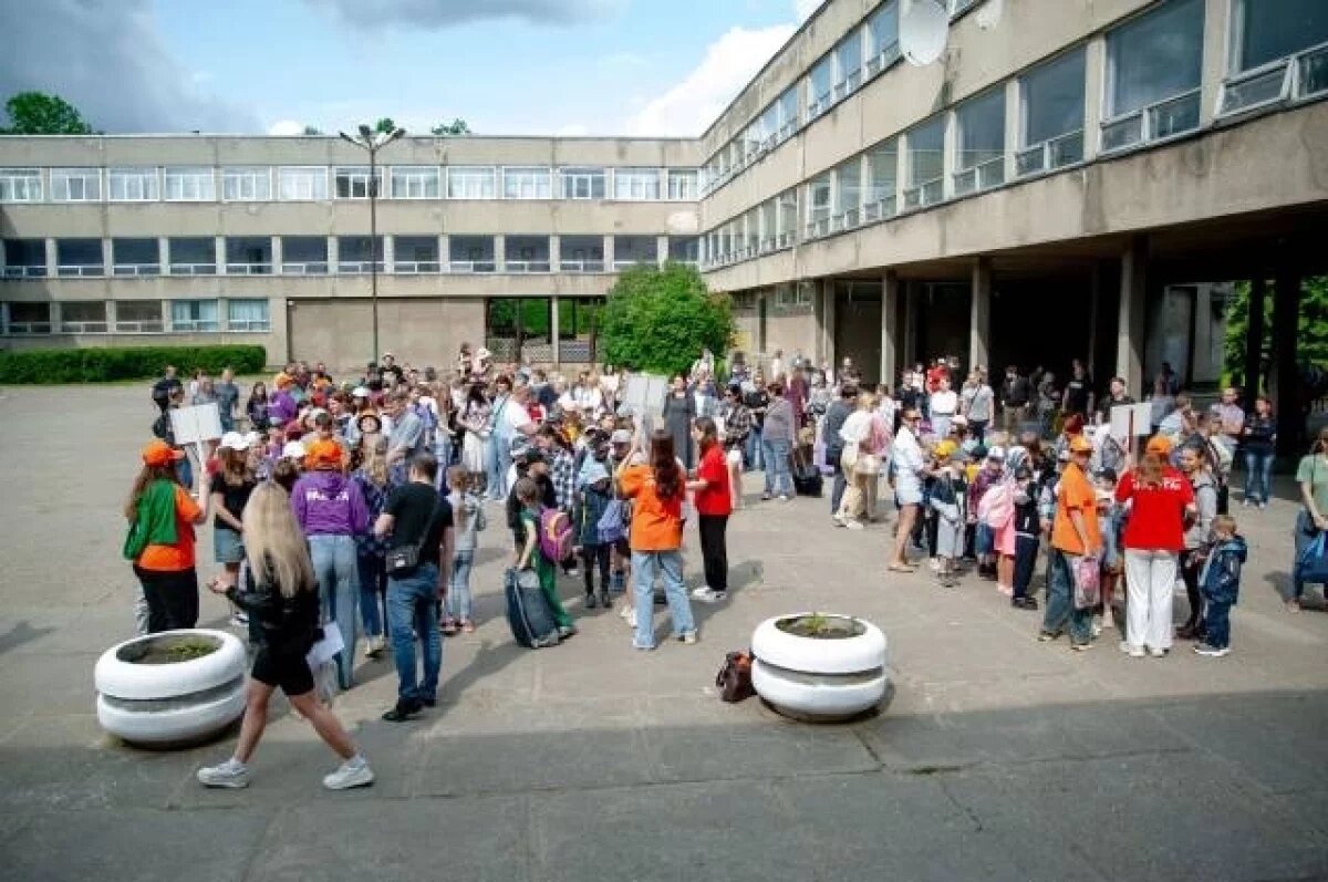    В Тверской области 1 июня в летние лагеря отправились более 1300 школьников