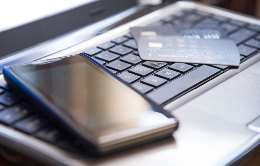    Власти получат доступ к переводам россиян. За кем будут следить?