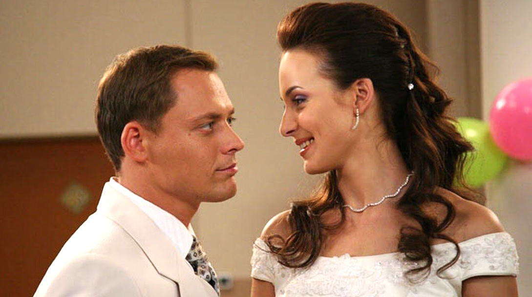 на фото Артем Артемьев в кинокартине "Татьянин день"