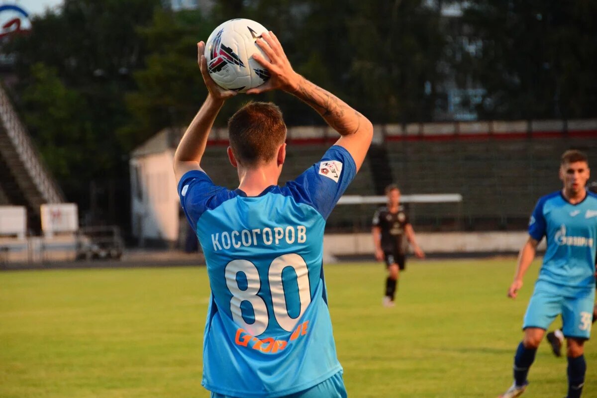    Футболисты «Зенита-2» задержались по дороге в Иркутск из-за атаки дронов