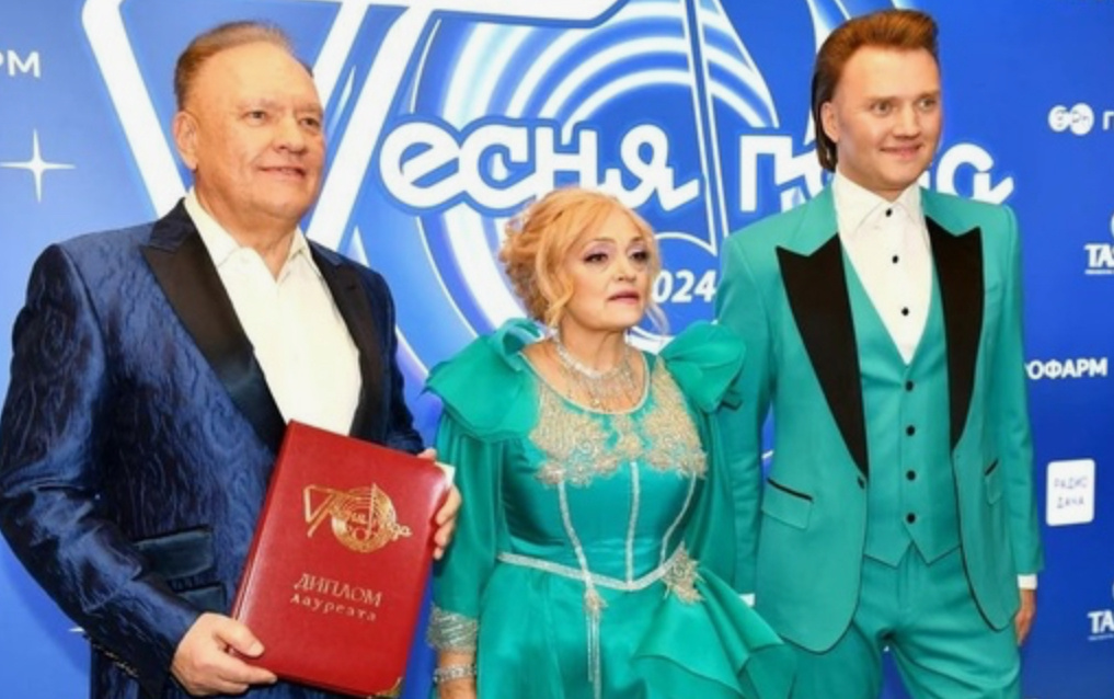 с мужем и сыном