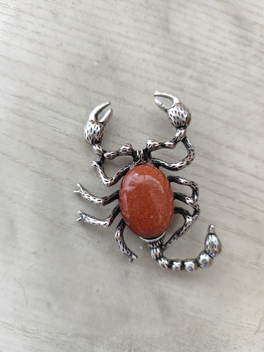 Коллеге достался такой жучок.