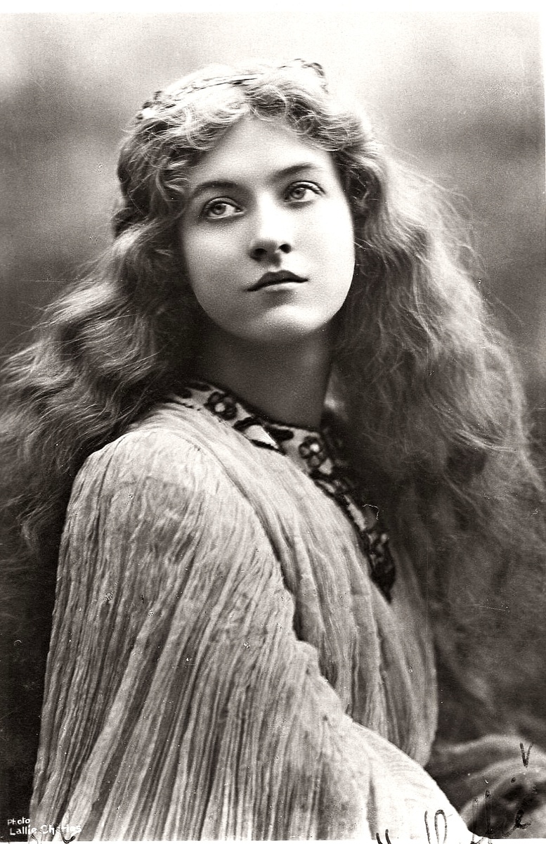 Мод Фили, 1915 год