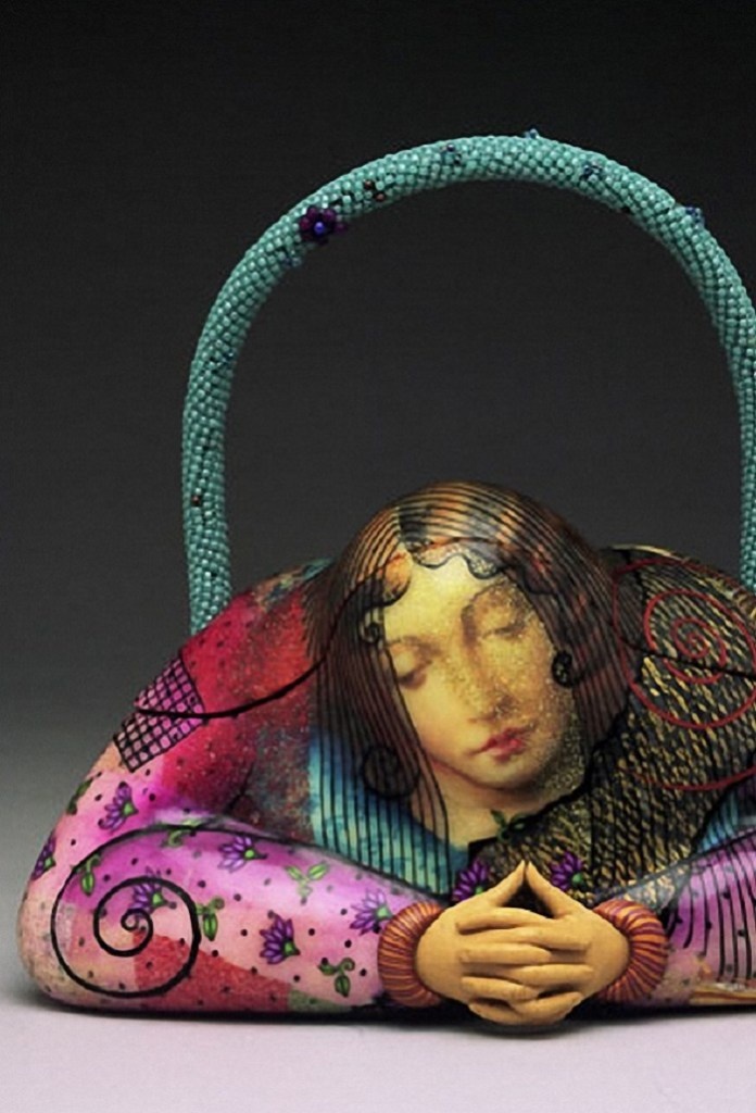 Источник: https://dailydoll.news/2023/12/09/kathleen-dustin-handbags/