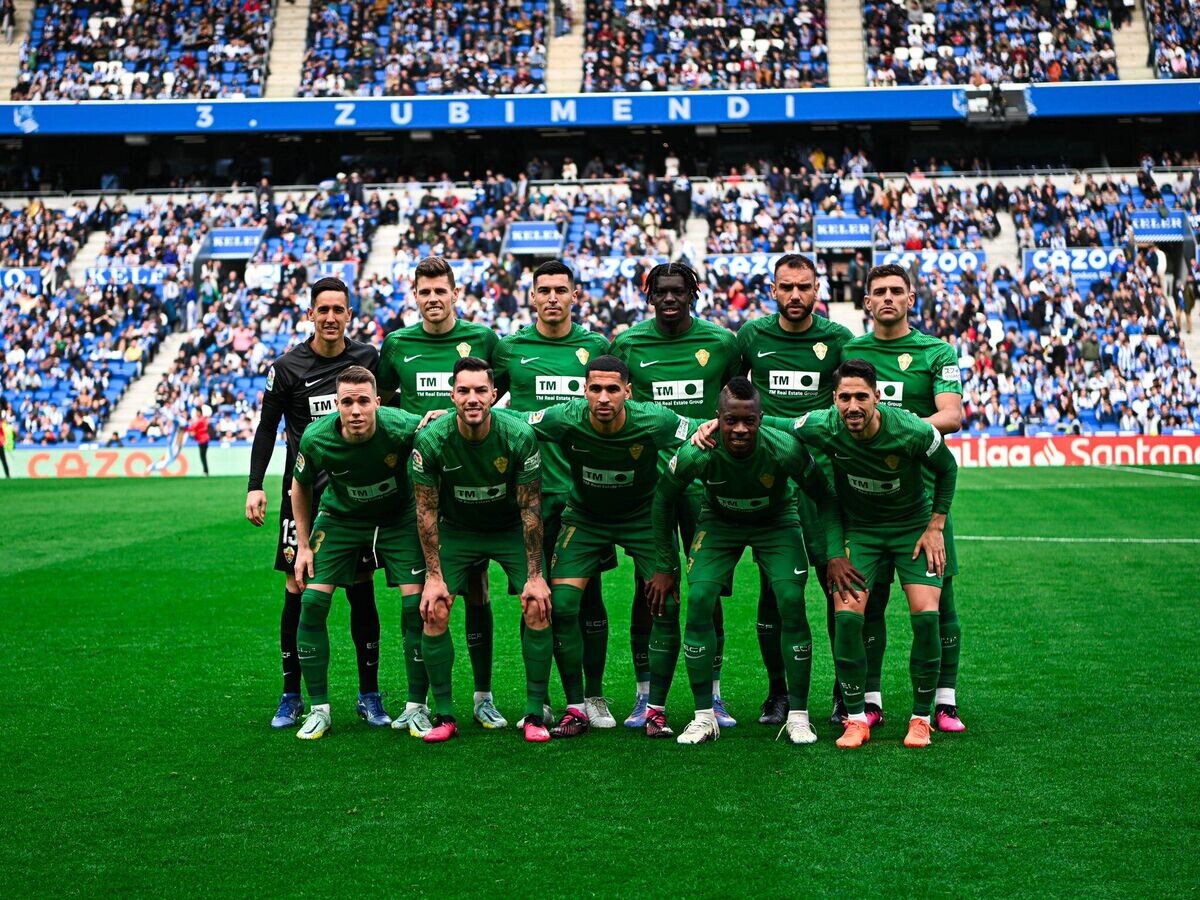    Футболисты ФК "Эльче"© Соцсети ФК "Эльче"