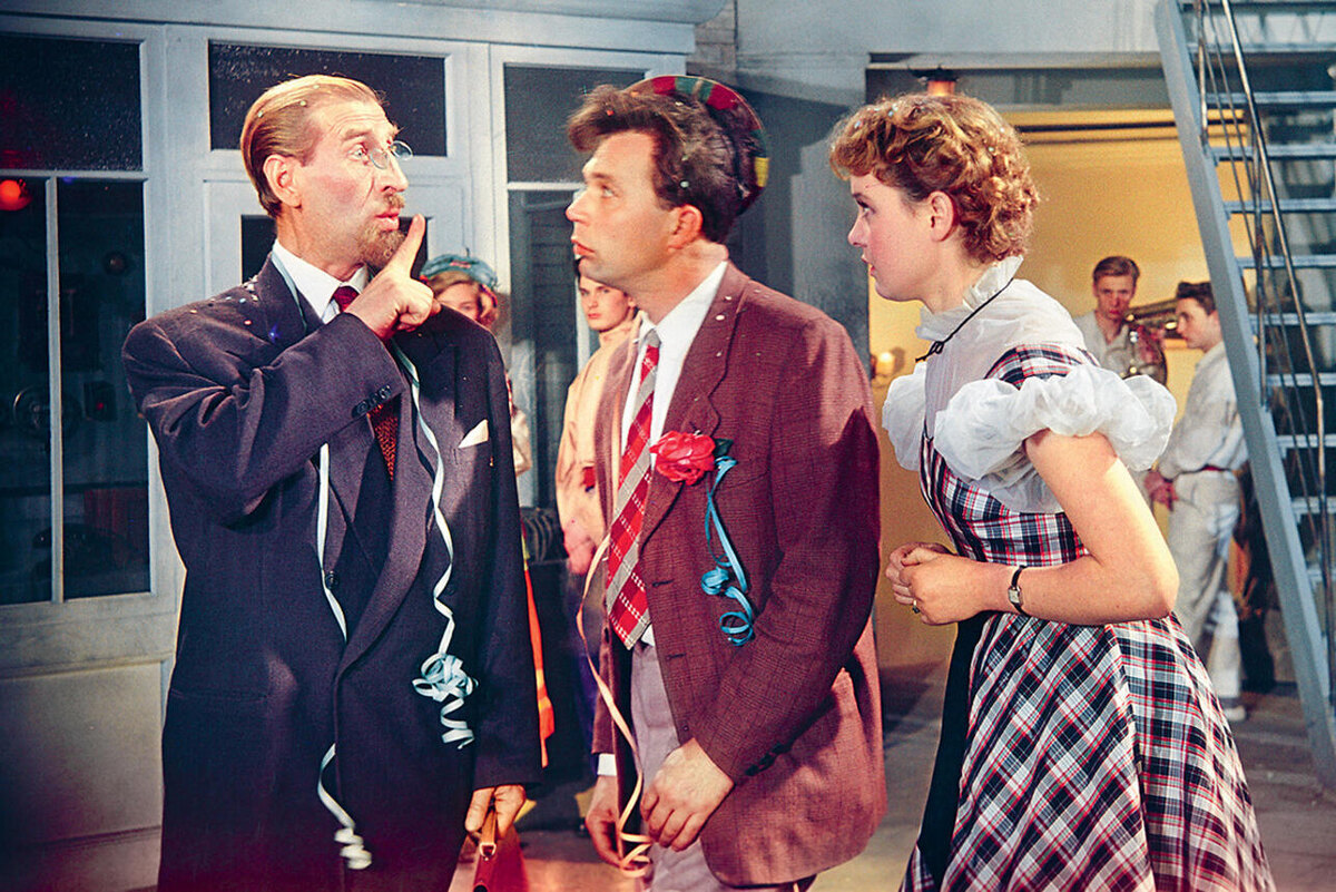    С Георгием Куликовым и Людмилой Гурченко в фильме «Карнавальная ночь». 1956 г. LEGION-MEDIA