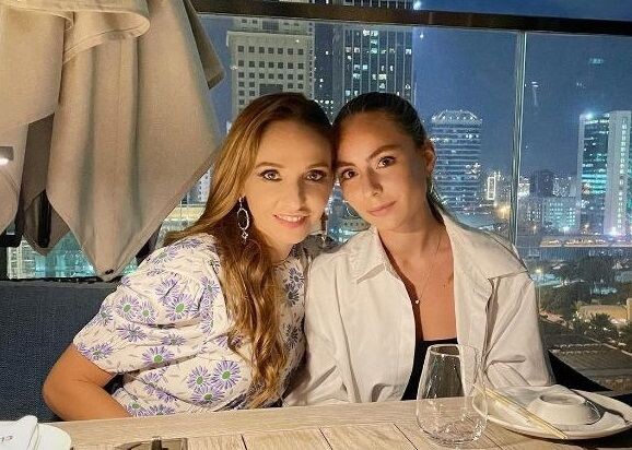 Александра, 25-летняя дочь Жулина и Навки, нашла себе дело по душе и скоро станет богатой, по мнению многих родных