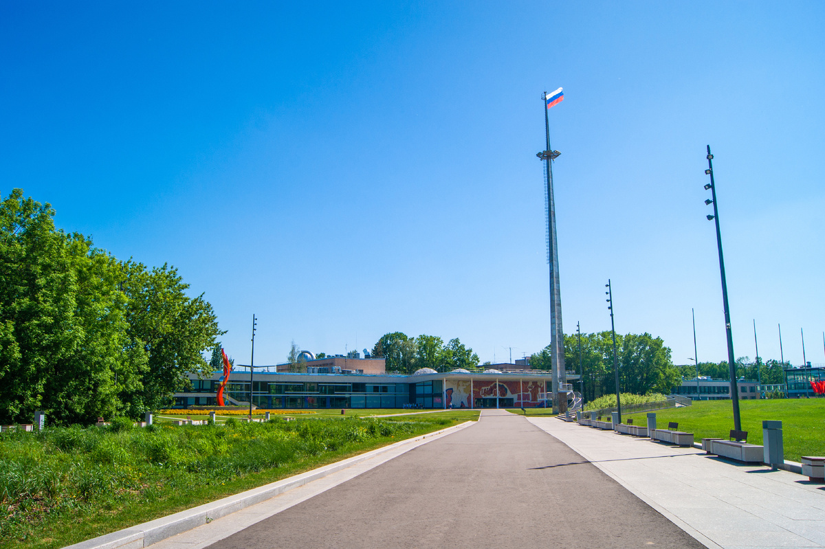 Дворец пионеров на Воробьёвых горах.