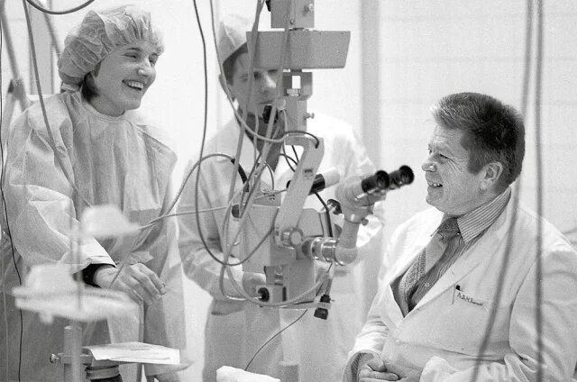    Чем знаменит офтальмолог Святослав Федоров?