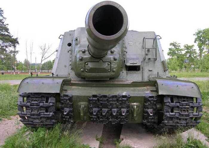 ИС-152, вид спереди/ Фото: goodlec.com