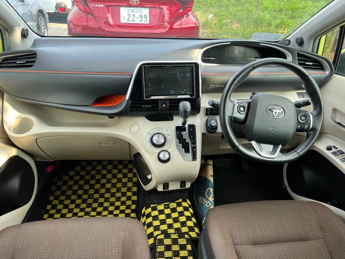 Фото салона, листайте.