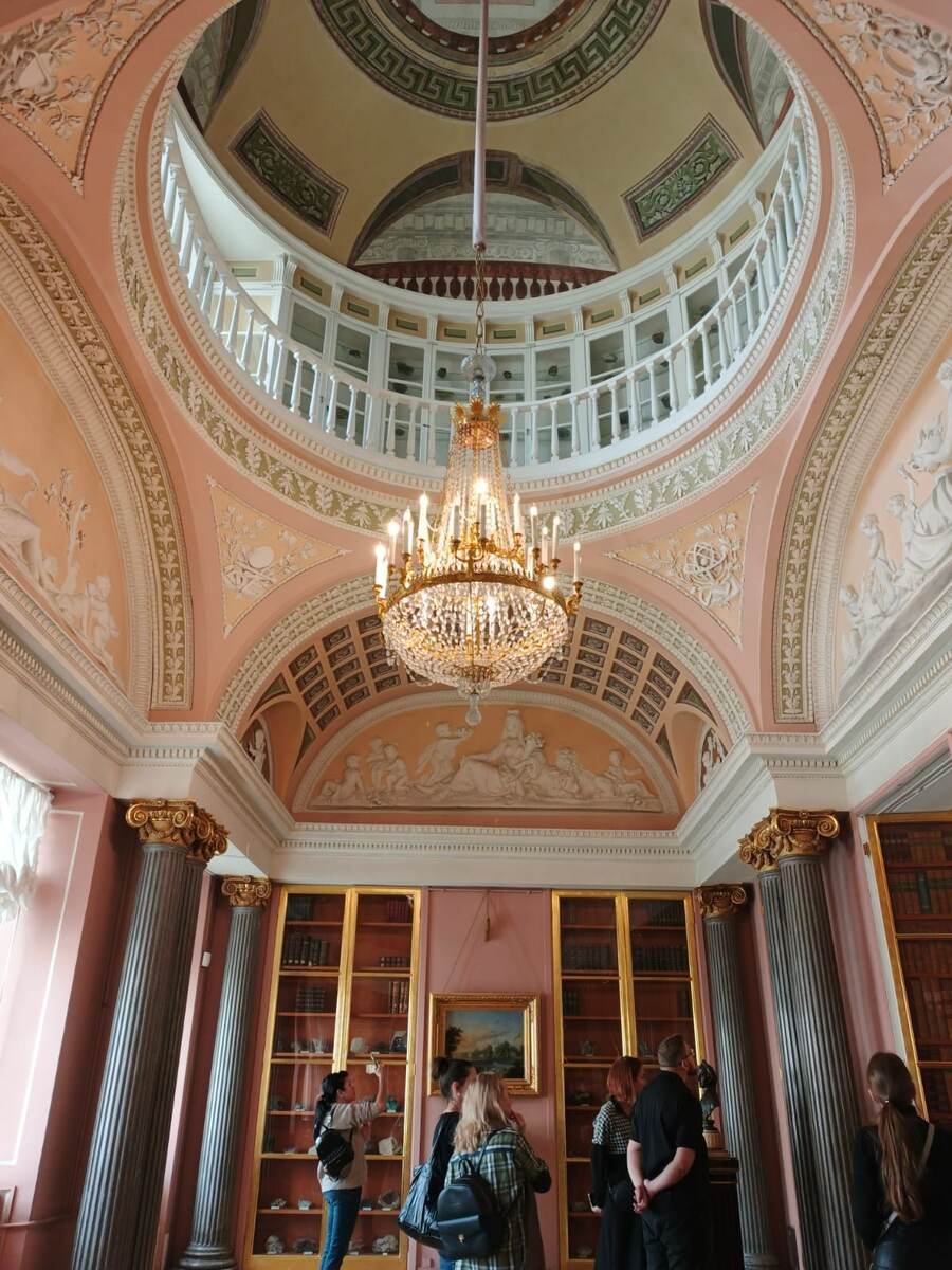 Один из залов Дворца