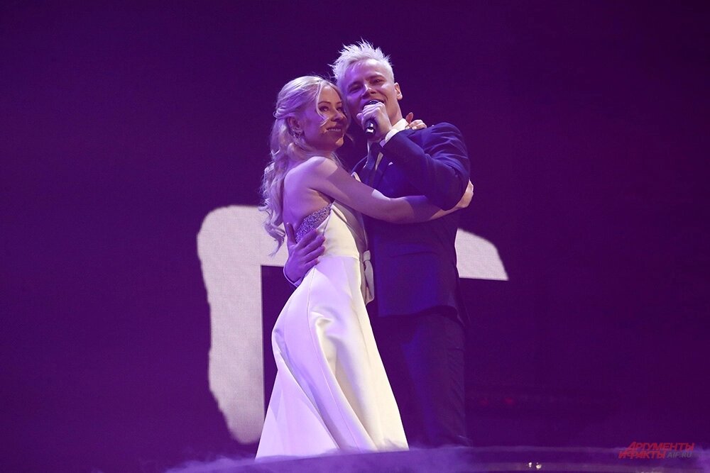    SHAMAN и Елена Мизулина. Фото: АиФ/ Игорь Харитонов