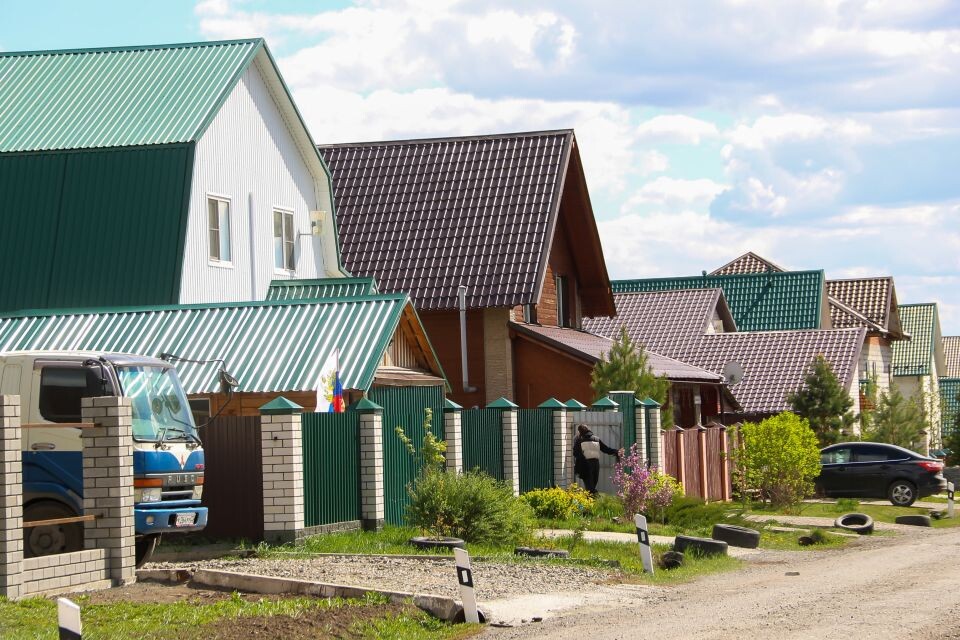    Барнаульский поселок Сибирская Долина. Май 2025 года. Источник: Виталий Барабаш