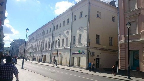 фотография из открытого доступа в интернете  : здание гимназии Глюка , Москва , 