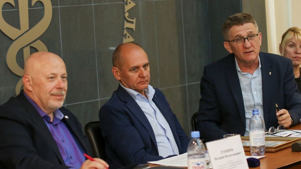    Валерий Лукинов, Михаил Кочетов и Борис Чесноков. Источник: Виталий Барабаш