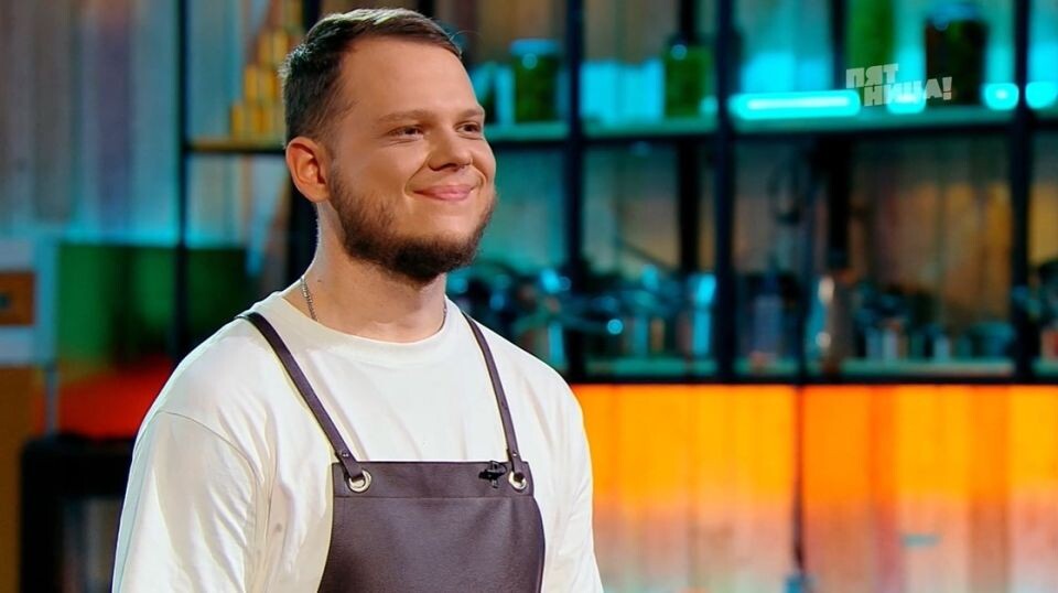    Шеф Артем Сарокин. Источник: youngknives.friday.ru