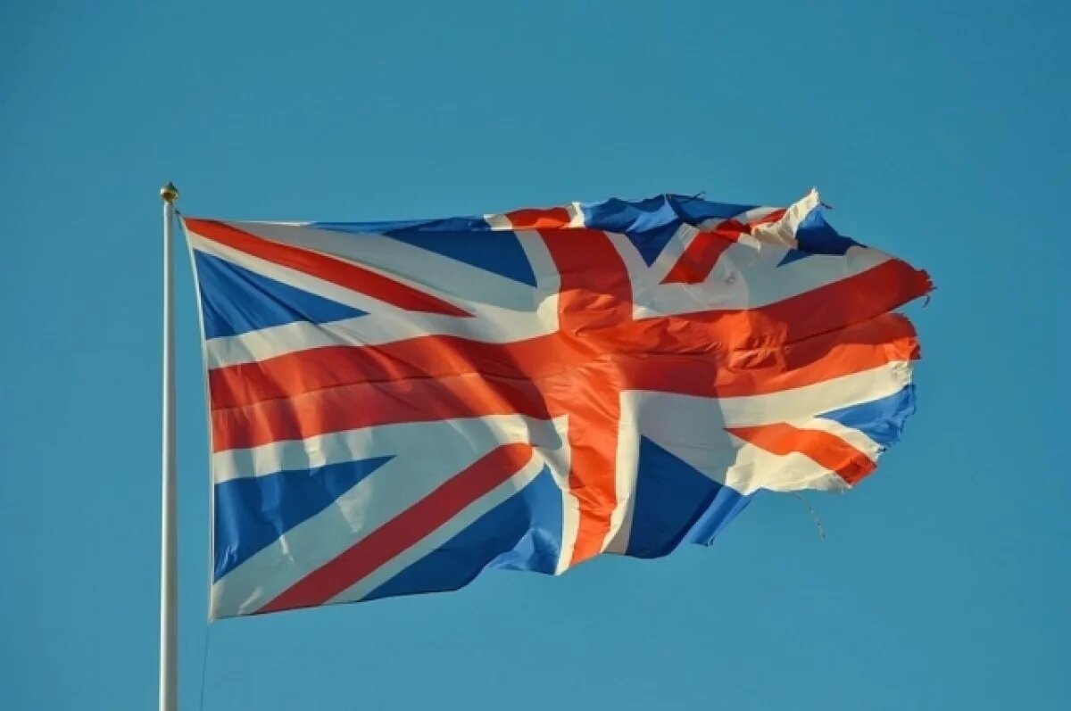    Times: в Британию через Ла-Манш в 2025 году могут попасть 50 тыс. нелегалов