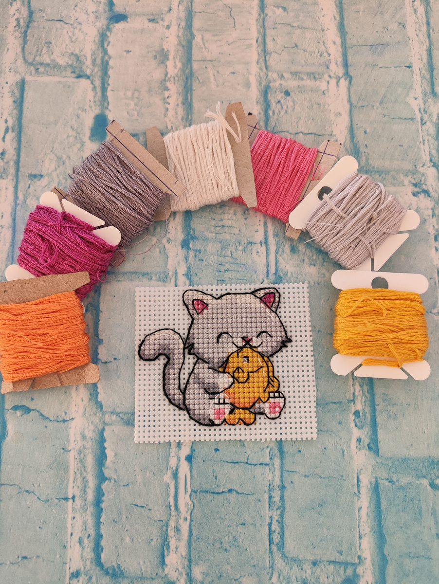 Наташа Пушкина - котик с рыбкой