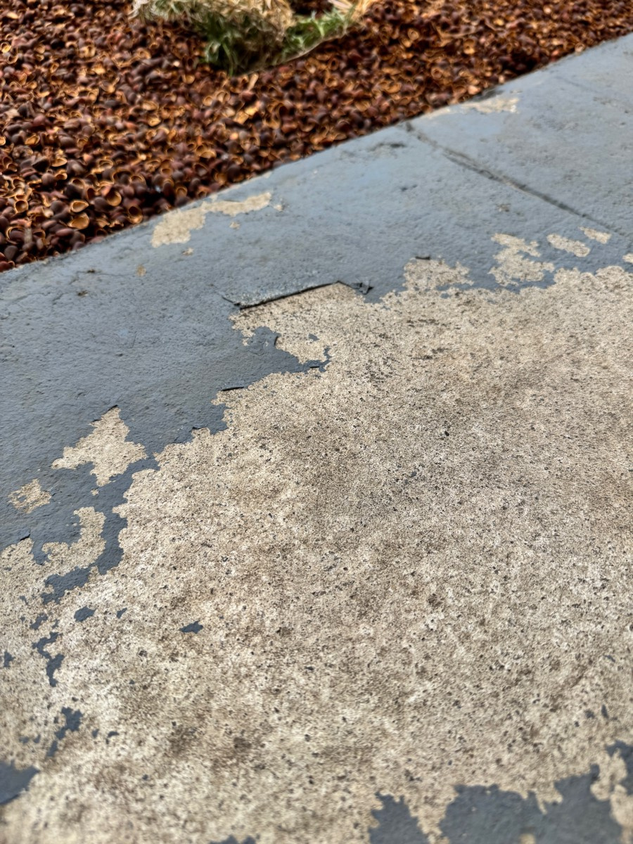 Резиновая краска для бетона