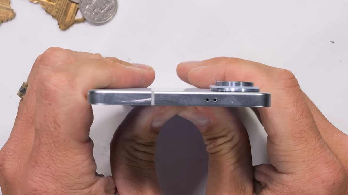    Тонкий Galaxy S25 Edge оказался на удивление прочным [ВИДЕО]