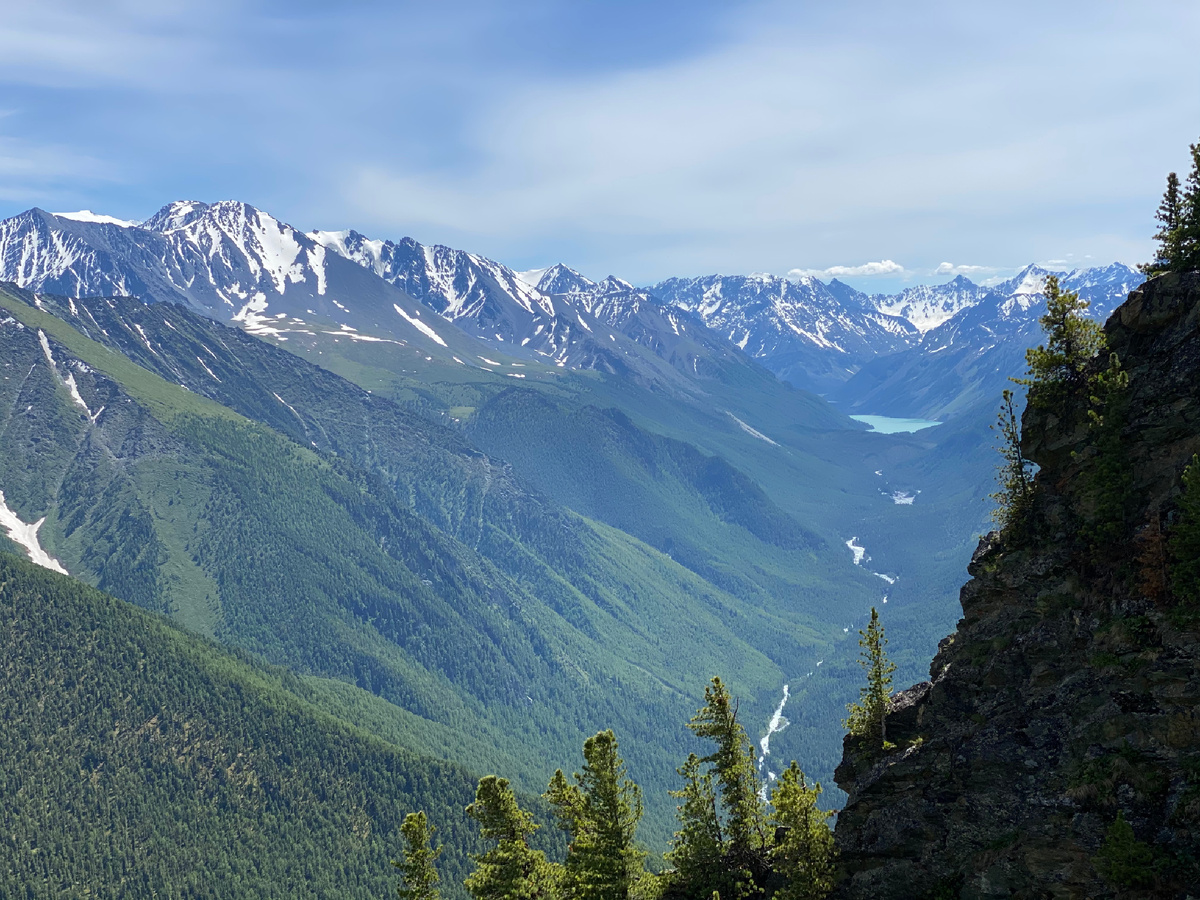Вдоль Кучерлы самый простой путь к озеру. Мы с вами, конечно же пойдём другим путём.