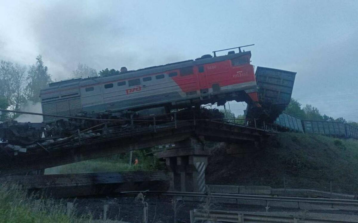    Следственный комитет квалифицировал подрывы мостов в Брянской и Курской областях как теракты Фото из телеграм-канала Александра Хинштейна