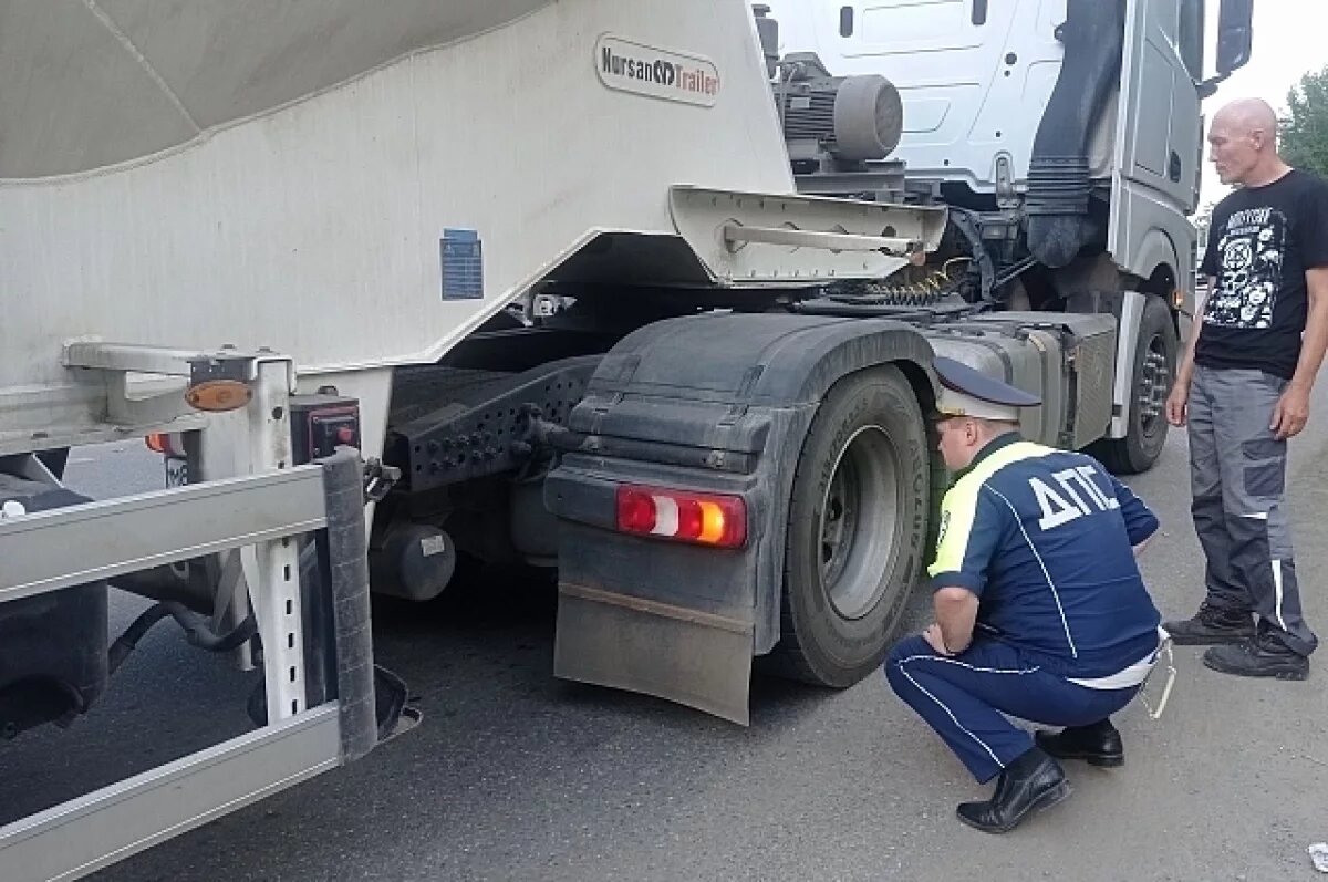    Мужчину насмерть сбили на пешеходном переходе в Екатеринбурге