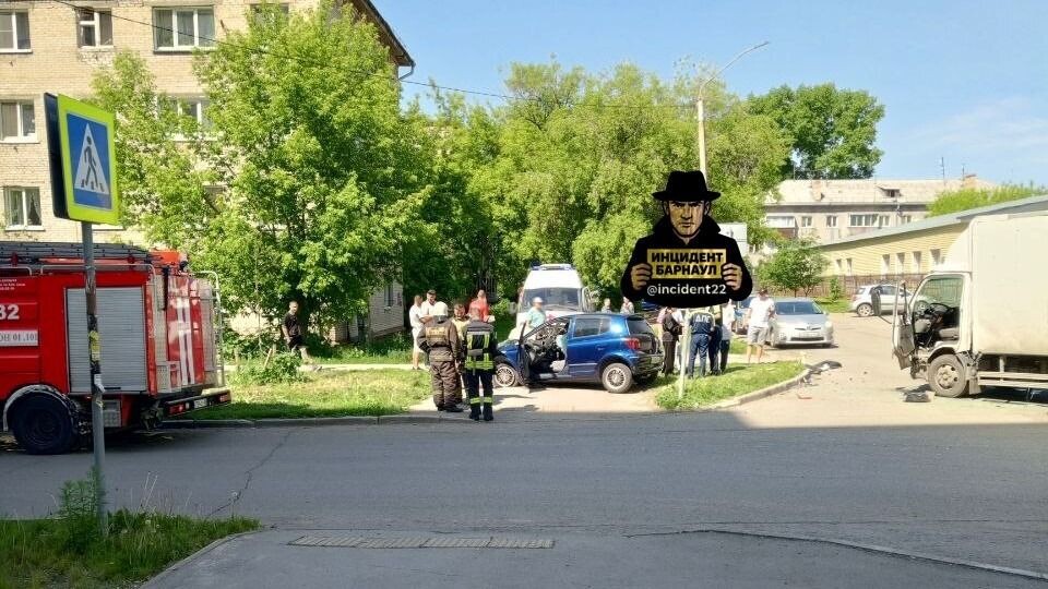    ДТП на ул. Беляева. Источник: t.me/incident22