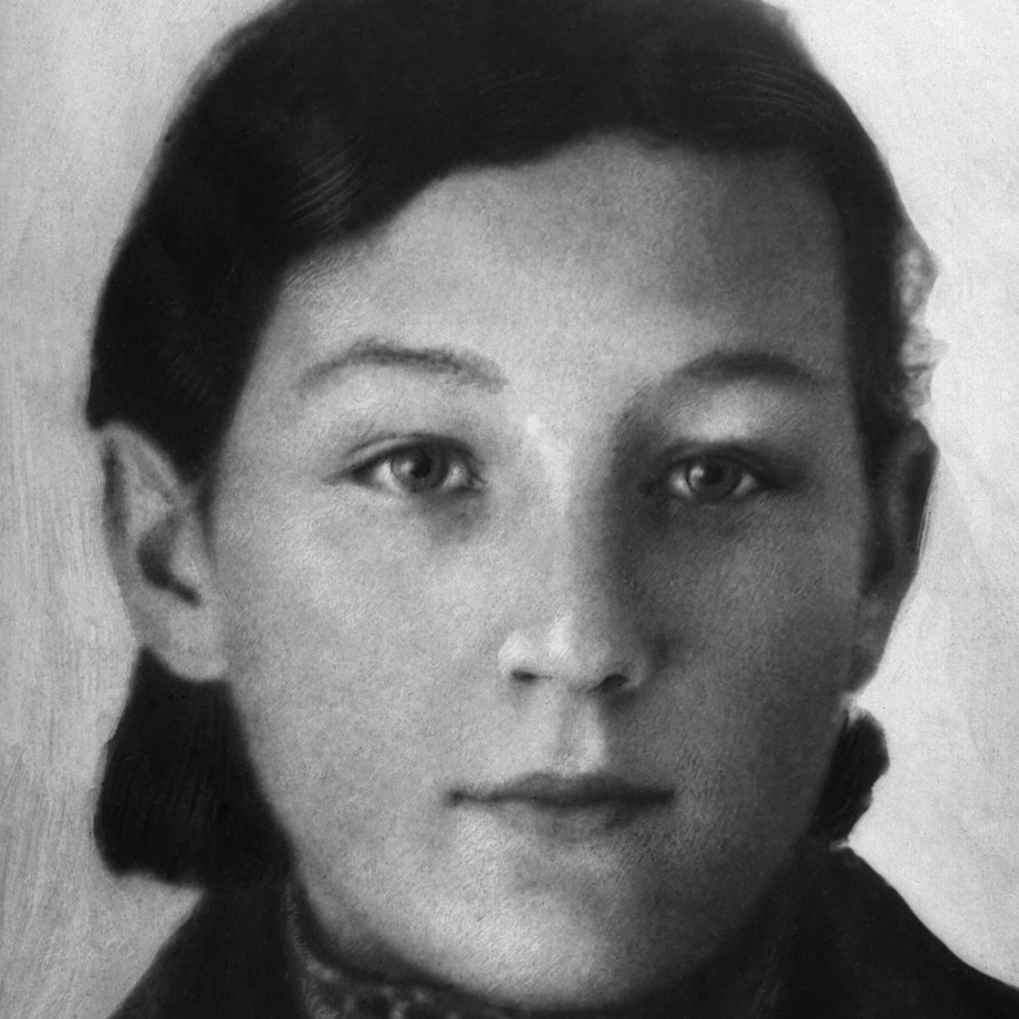 Зоя Космодемьянская, фото для комсомольского билета