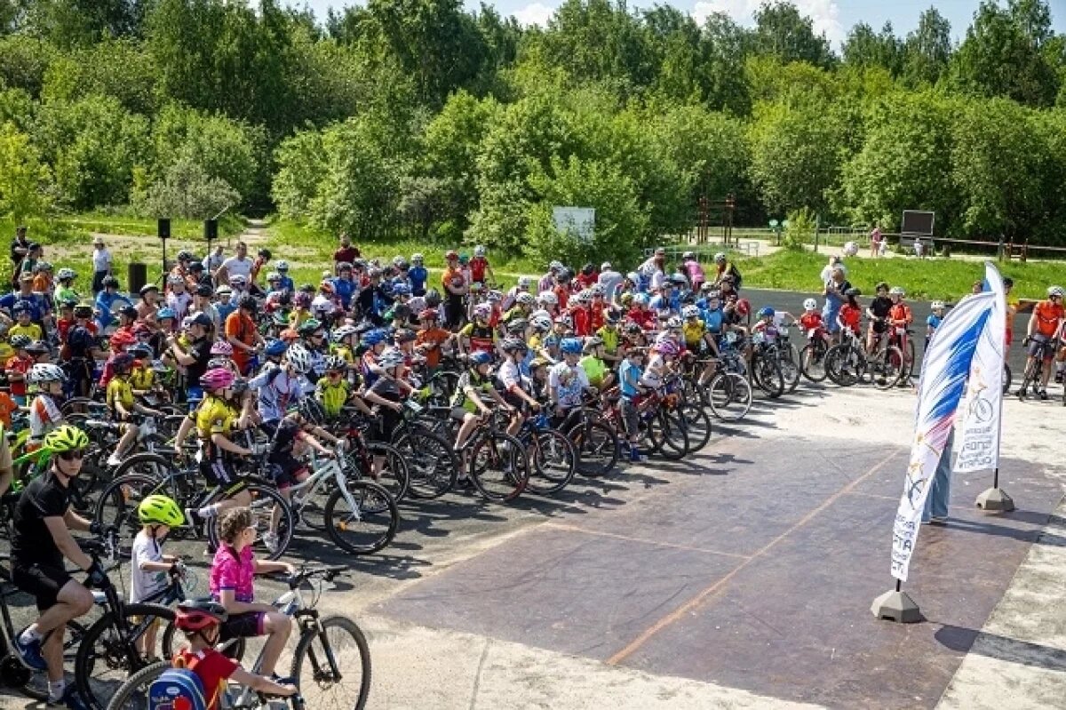    Более 500 велосипедистов приняли участие в массовых велогонках на Шарташе