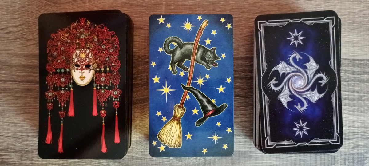 Расклад #1 Венецианское Таро, расклад #2 Ежедневное Таро Ведьм, расклад #3 Таро Драконов