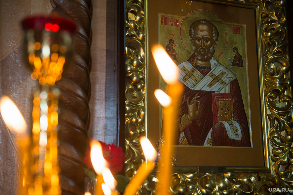 Крестный ход совершается в честь Николая Чудотворца. Фото: Владимир Жабриков © URA.RU