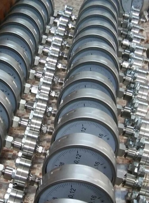 сборки манометров с мембранными разделителями резьбового присоединения к процессу